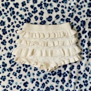 EDIKTED knit micro shorts 🤍